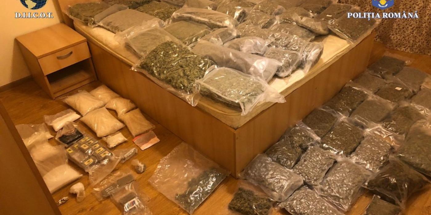 Mai multe percheziții au avut loc în județele Cluj și Bistrița- Năsăud, la persoane acuzate de trafic de droguri