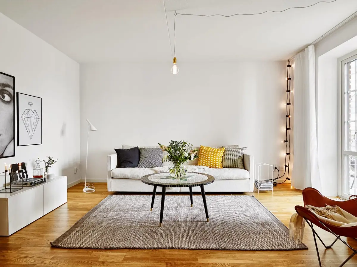 O priveliste surprinzatoare intr-un apartament cu aer scandinav