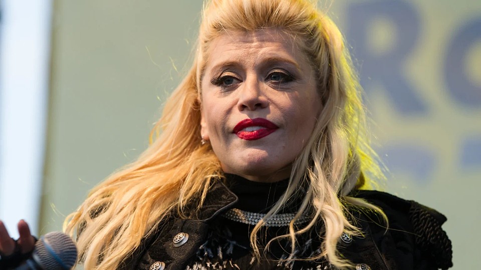 Diva Loredana Groza a arătat sclipitor la ultimul concert! Deși are 60 de ani, nu-i dai nici 20!