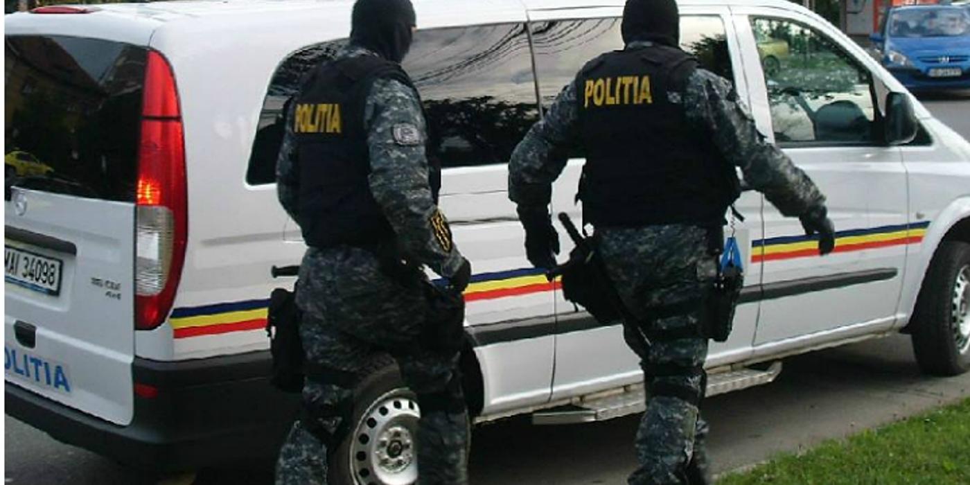 percheziții în Cluj și Maramureș la locuințele unor persoane suspectate de trafic de persoane