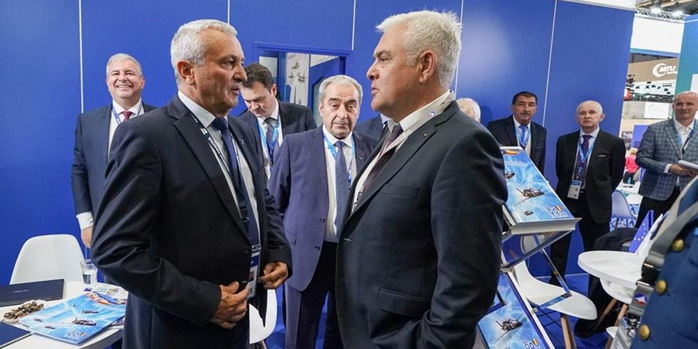 Angel Tîlvăr: Industria de apărare din România poate fi prezentă mai mult în programele de înzestrare ale armatei noastre/ Modernizarea acestui sector este mai necesară ca oricând