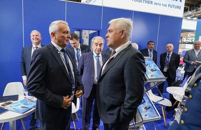 Angel Tîlvăr: Industria de apărare din România poate fi prezentă mai mult în programele de înzestrare ale armatei noastre/ Modernizarea acestui sector este mai necesară ca oricând