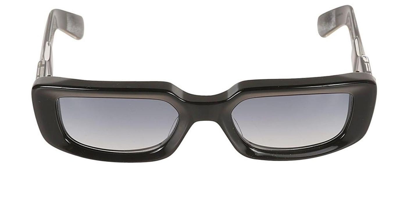 De la ochelari de soare la maşini de muls, SUA interzic exportul către Rusia a diferite articole de larg consum ce ar putea ajuta armata rusă