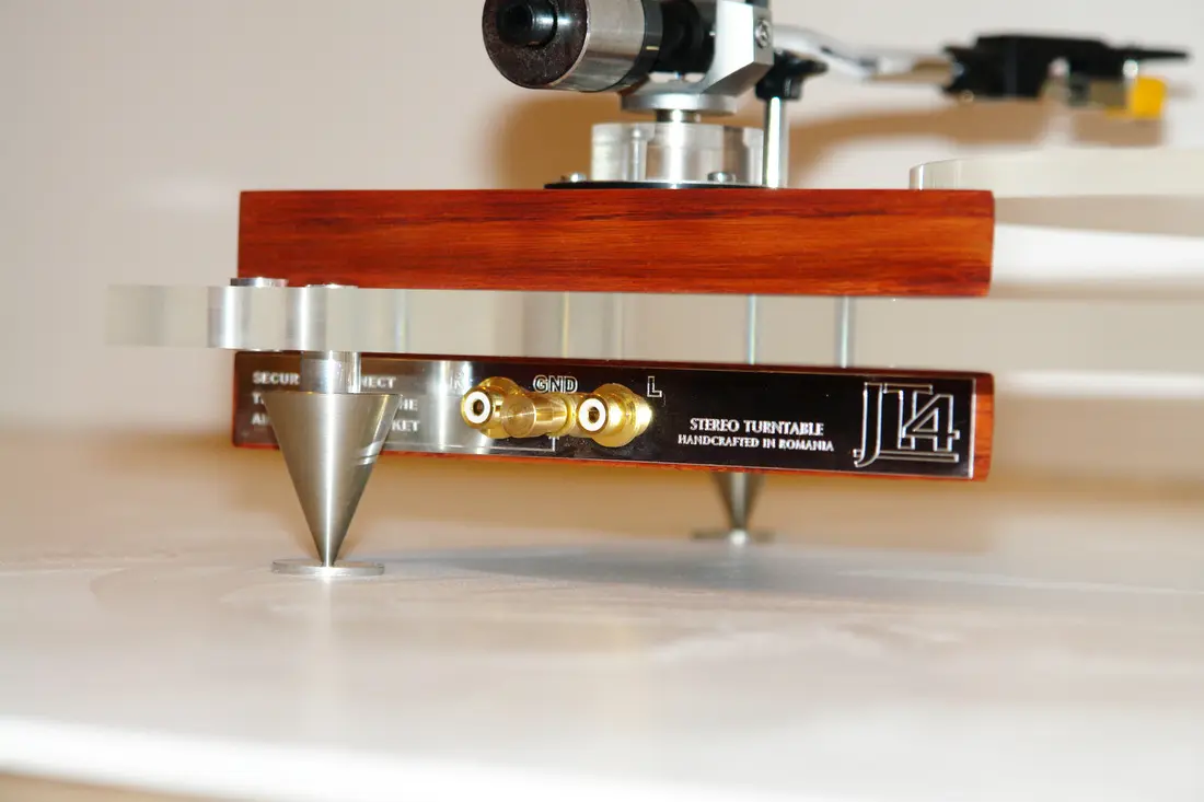 Pickup-urile Jarett Acoustics, sisteme audio hi-fi in stil retro