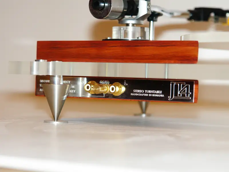 Pickup-urile Jarett Acoustics, sisteme audio hi-fi in stil retro