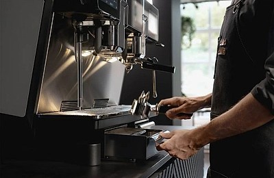 De ce espressorul profesional nu mai este un moft, ci o necesitate pentru orice afacere HoReCa