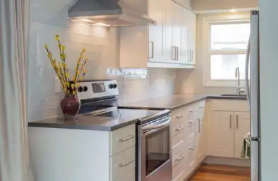 20 Kitchen Designs for Small Spaces