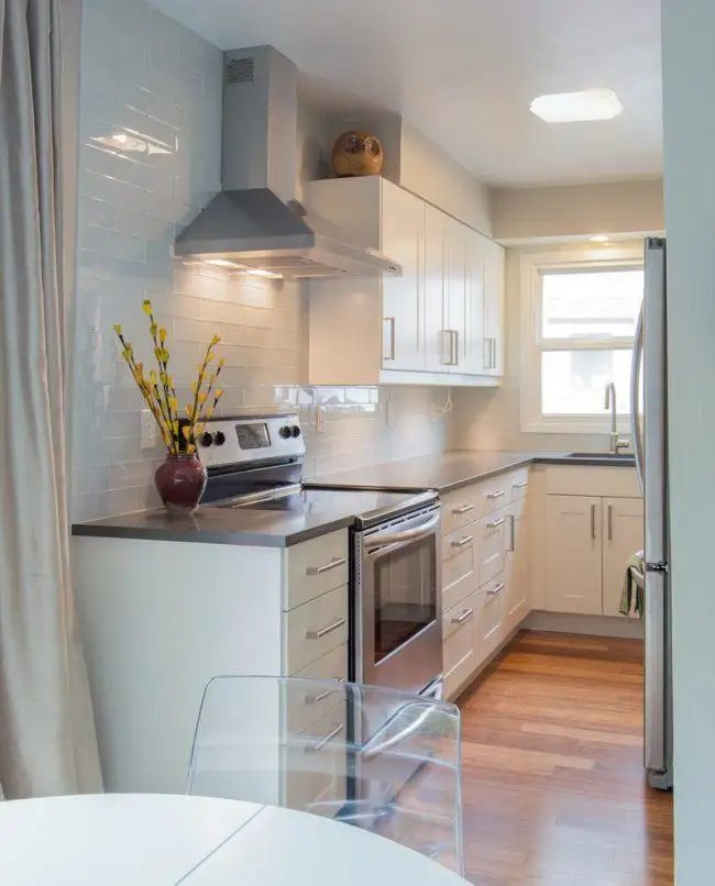 20 Kitchen Designs for Small Spaces