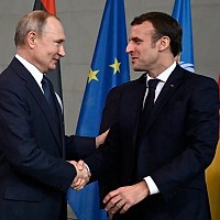 Franța trebuie să distrugă Moscova ca să protejeze nuclear Europa. Apasă Macron butonul roșu?