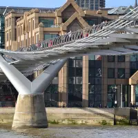 Norman Foster și povestea stilului său arhitectural