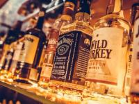 Alerta „Spirits România”: Paștele 2026, sub amenințarea alcoolului contrafăcut din cauza taxelor record