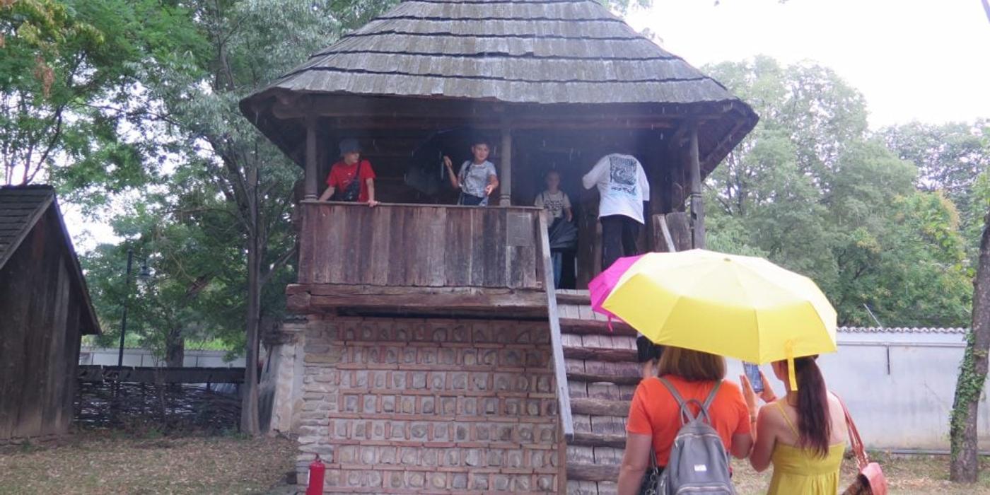 REPORTAJ. Ucraineana care face tururi ghidate pentru refugiații de la noi: „Unii aveau prejudecăți față de România, ca mulți alți europeni”