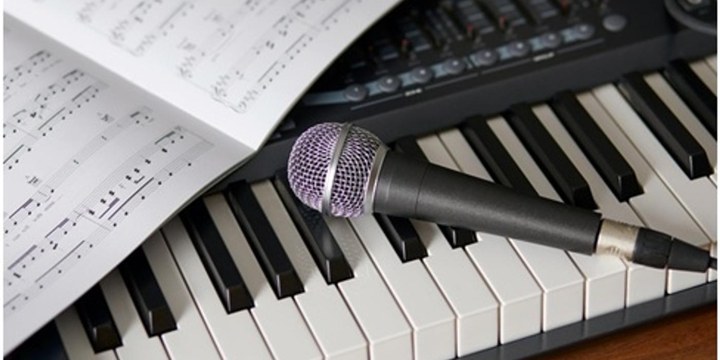 Sound de vară, beat-uri puternice şi un nou remake fresh – „Let Me Feel”