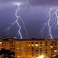 Cod galben de furtuni și ploi torențiale în România. Alertă ANM