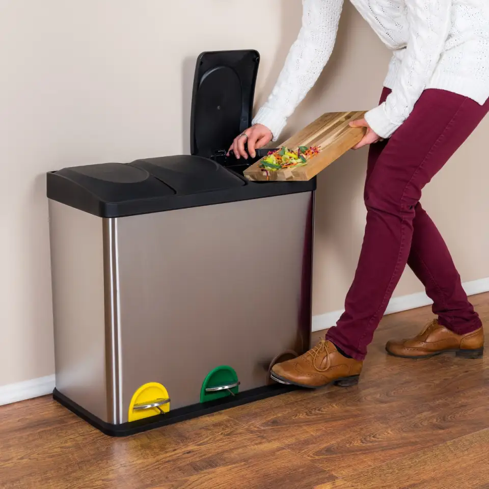 Maintaining Kitchen Cleanliness: The Essential Role of Trash Cans