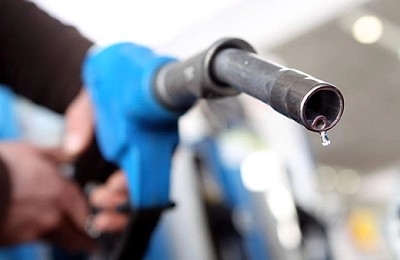 Carburanți de criză: România plafonează adaosul comercial la pompă, dar prețurile bat record după record
