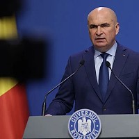Șantaj la Bolojan după tăierea pensiilor speciale cu mii de lei. 1.000 magistrați ar demisiona