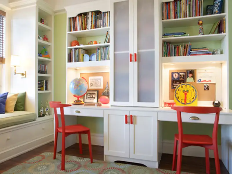 11 idei de birouri pentru copiii care merg la scoala