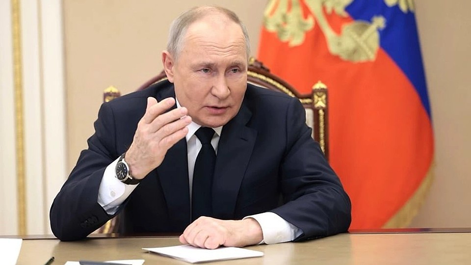 Putin amenință că Rusia va atinge obiectivele militare prin forţă, dacă Ucraina nu negociază paşnic