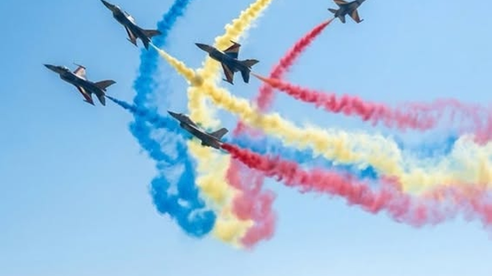 Spectacol pe cer și tombolă cu tururi gratuite pe etaj: Bucharest City Tour este prezent la BIAS 2026