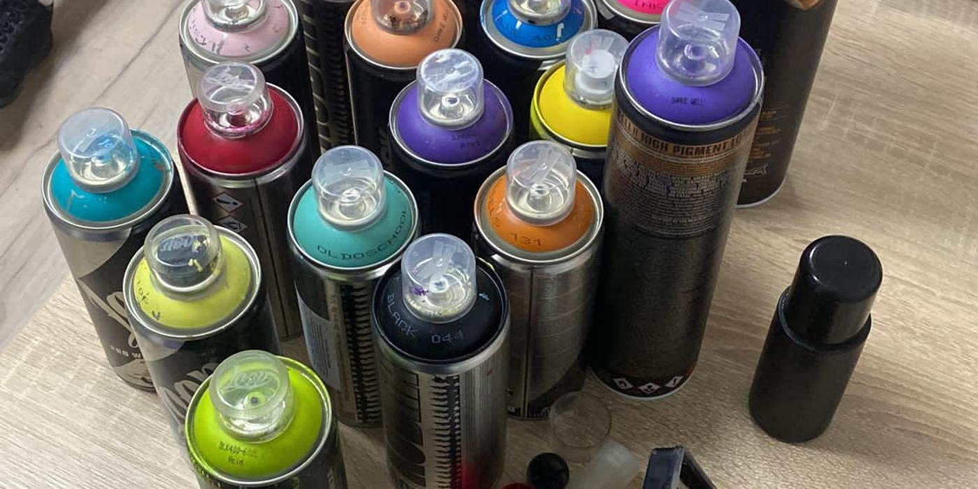 4 persoane care făceau desene cu graffiti în cartierul Mănăștur, descoperite de polițiștii locali