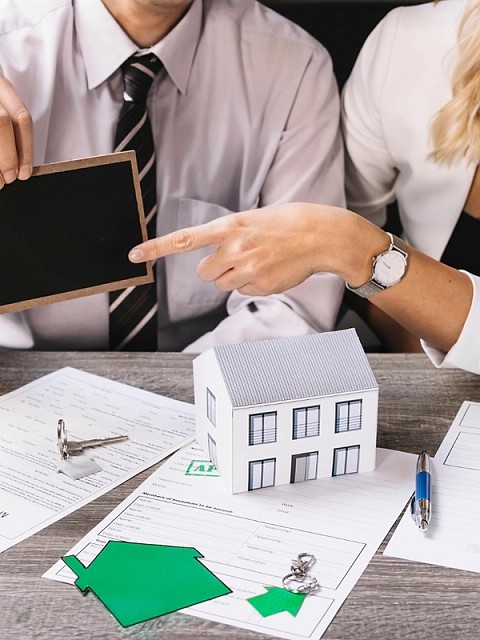 Notar în Sectorul 1: ce contează într-o tranzacție imobiliară și la o succesiune