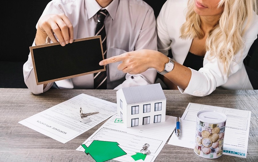 Notar în Sectorul 1: ce contează într-o tranzacție imobiliară și la o succesiune