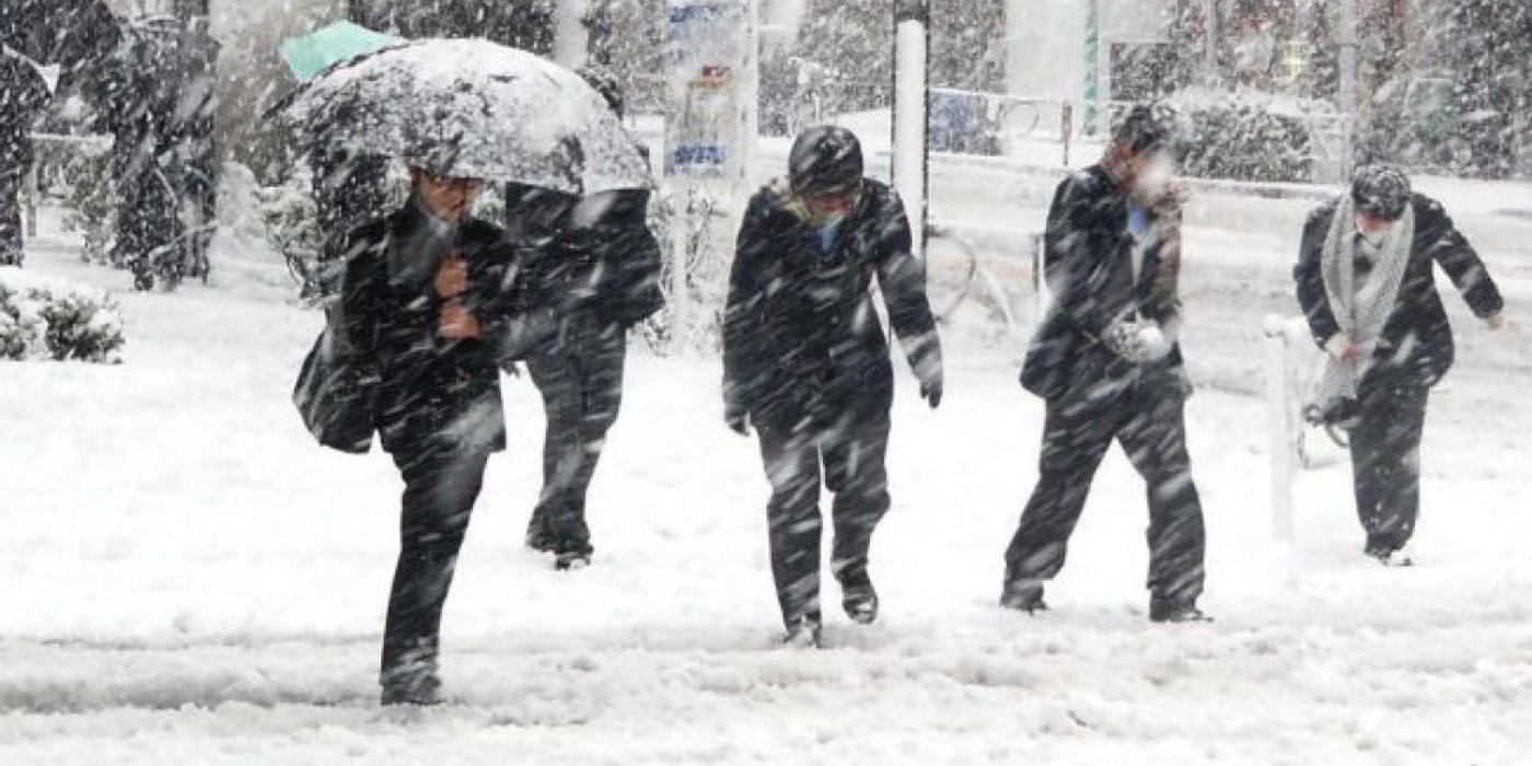 ANM: Vin ninsorile în toată România. Când se va depune zăpada în Capitală