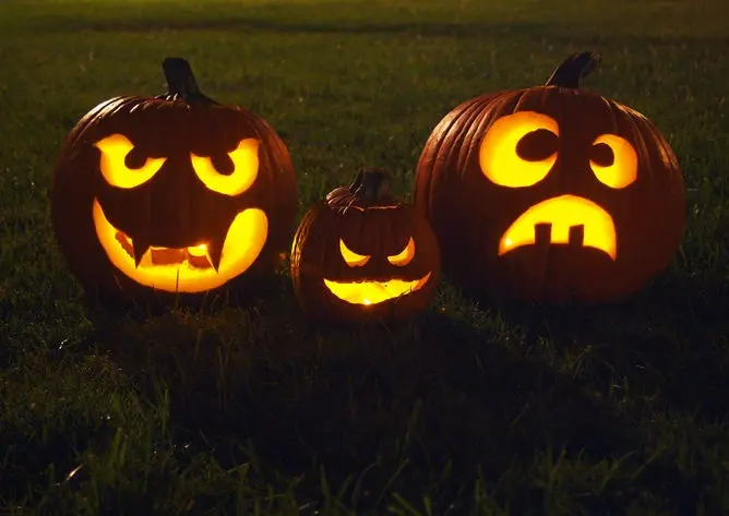 Cum sa sculptezi un dovleac pentru Halloween