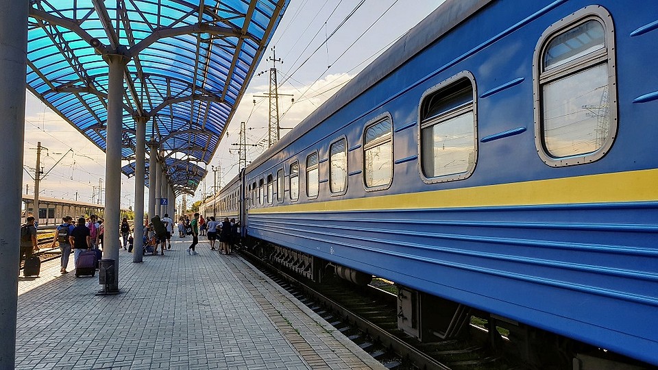 Trenuri noi în România: 37 de garnituri Alstom vin la CFR, în timp ce un tren chinezesc intră în teste la un operator privat
