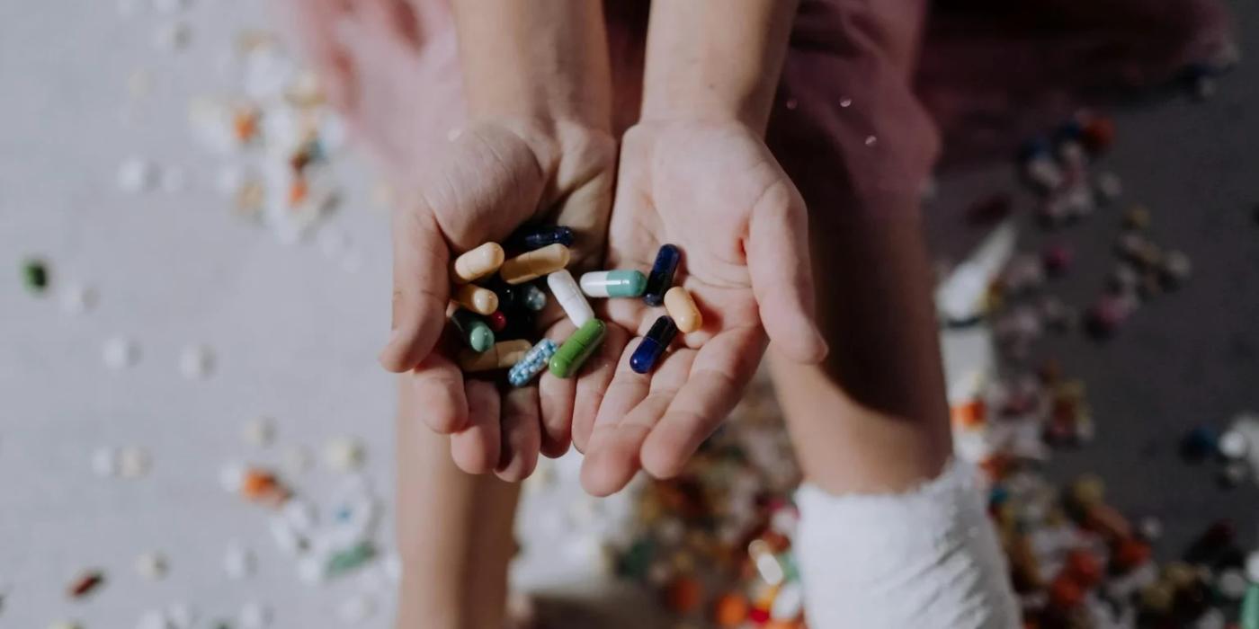 Cum să eviți supradozajul cu medicamente la copii