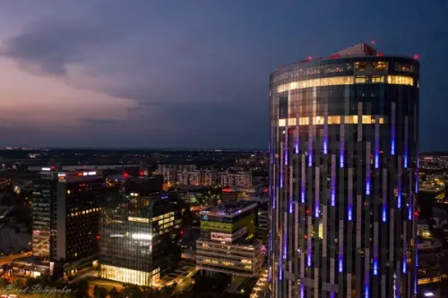 SkyTower lansează concursul public de fotografie „BIG CITY LIGHTS” în cadrul programului „SKY’S THE LIMIT”