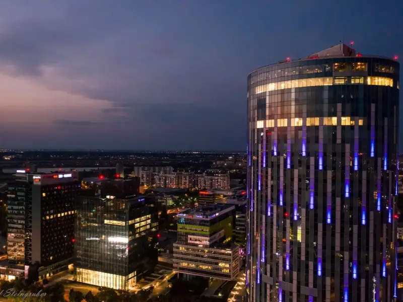 SkyTower lansează concursul public de fotografie „BIG CITY LIGHTS” în cadrul programului „SKY’S THE LIMIT”