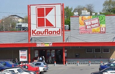 Kaufland face angajări. Salarii mari, bonuri de masă şi chiar transport gratuit