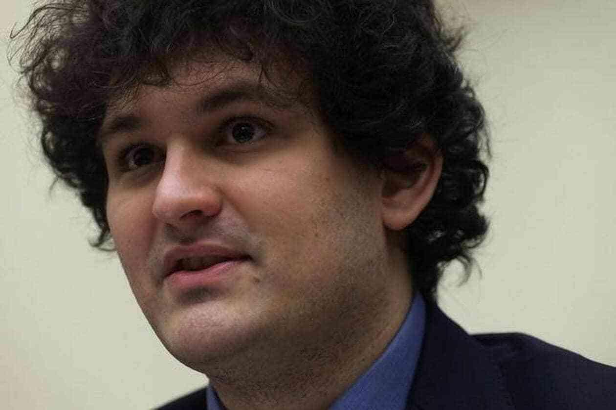 Sam Bankman-Fried a fost condamnat joi la 25 de ani de închisoare pentru fraudă de miliarde de dolari prin intermediul platformei sale de criptomonede FTX