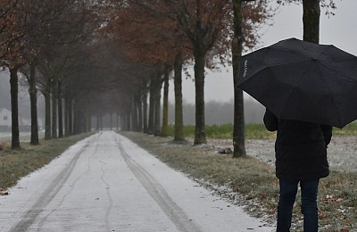 Prognoza meteo, 7 decembrie. Vreme mohorâtă în a doua zi de weekend. Ploile trecătoare apar izolat
