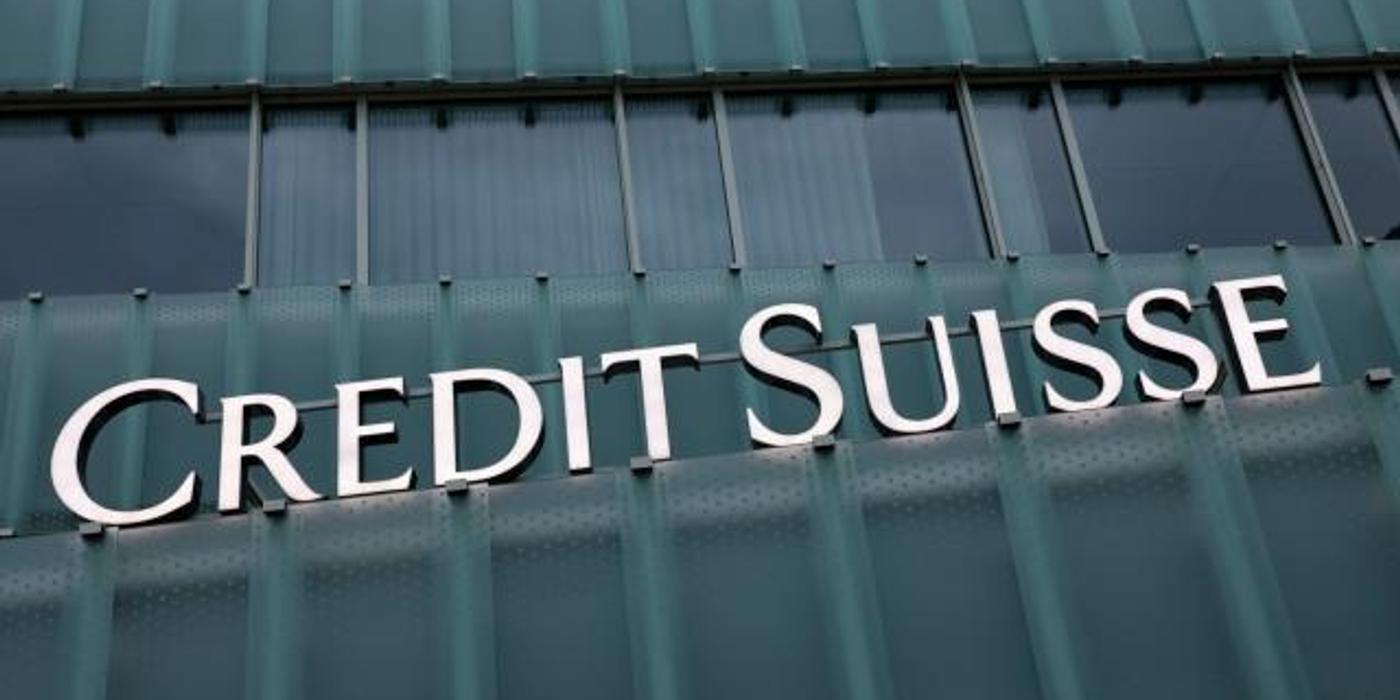 Acţiunile Credit Suisse şi-au reluat scăderea vineri, cu un declin de 8%; Acţiunile bancare europene au coborât cu aproape 3%