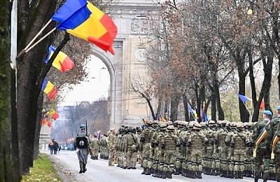 Parada Militară de 1 Decembrie 2024: programul evenimentului de la București. Aproape 3.000 de militari, tehnică de luptă și aeronave defilează la Arcul de Triumf