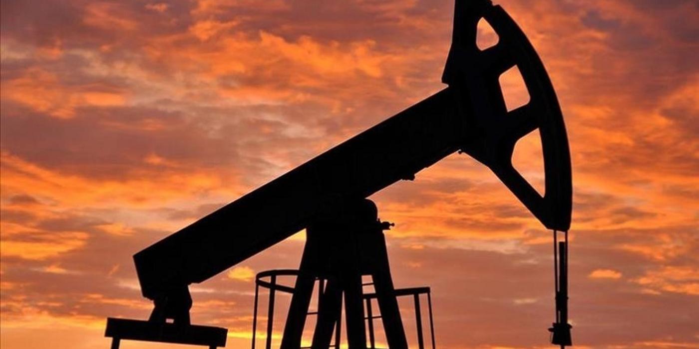 Preţurile petrolului au crescut vineri cu mai mult de 4% după ce SUA au înăsprit sancţiunile împotriva exporturilor ruseşti de ţiţei