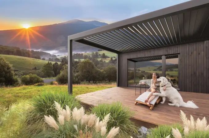 Între lumină și umbră: sistemele moderne de protecție solară ca element cheie în proiectare