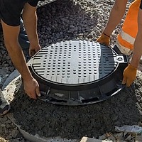 Soluții de închidere sigură pentru cămine de vizitare cu capace din fontă B125 – F900