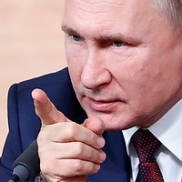 Jocul periculos al lui Putin, descifrat de un fost spion britanic. „În timp ce noi ne uităm spre cer, Kremlinul sapă tranșee în altă parte”