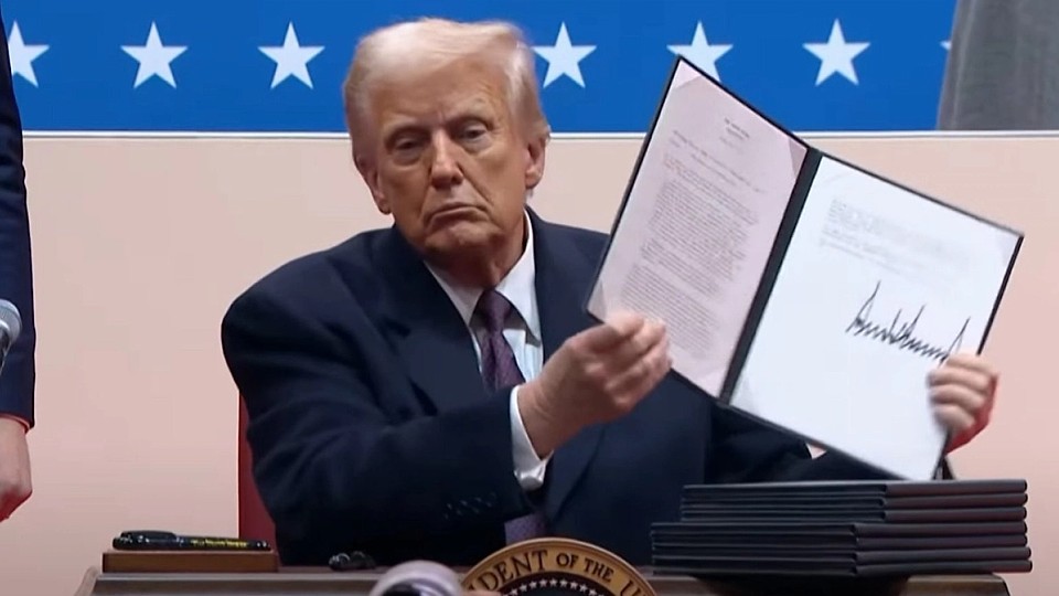 România ar trebui să susțină „planul Trump” de pace pentru Ucraina