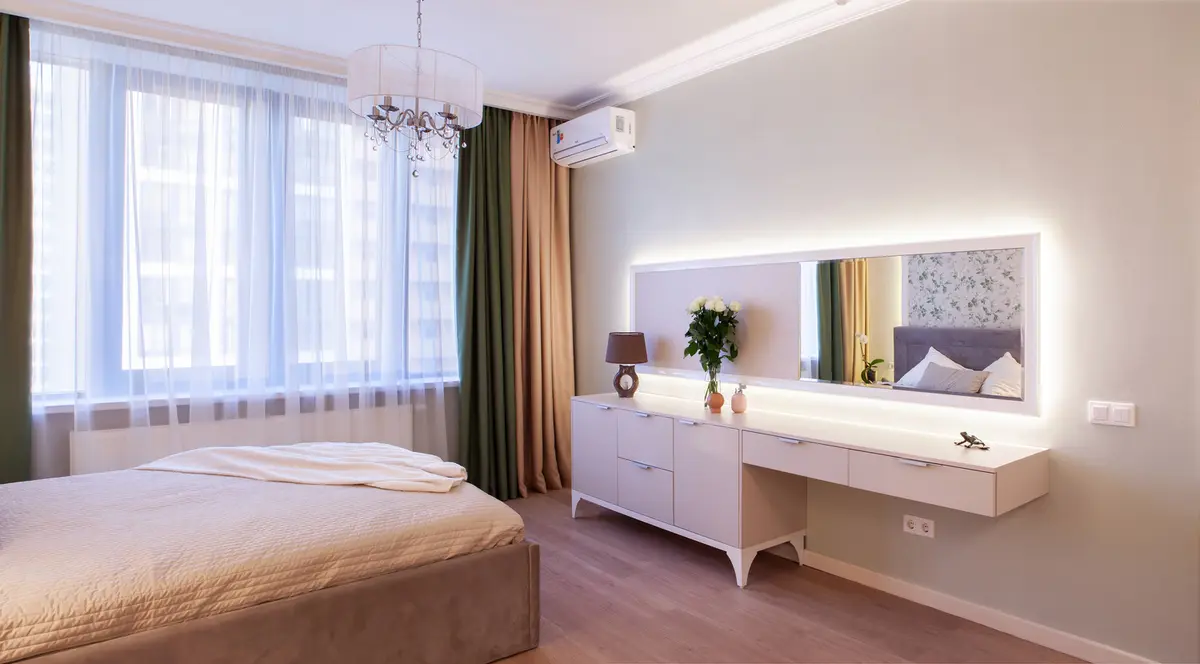 Accente feminine in amenajarea unui apartament de 2 camere pentru o familie cu 3 membri