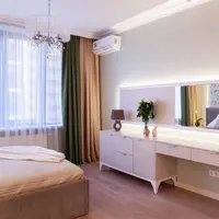 Accente feminine in amenajarea unui apartament de 2 camere pentru o familie cu 3 membri