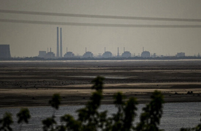 Ruşii de la Centrala Nucleară Zaporojie interzic accesul în centrală angajaţilor operatorului ucrainean Energoatom, anunţă AIEA. În centrală muncesc foşti angajaţi Energoatom ”care au adoptat naţionalitatea rusă şi au semnat contracte cu exploatantul rus”