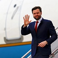 POLITICO. JD Vance, nu a fost de acord ca Trump să atace Iranul: „Pur și simplu se opune”