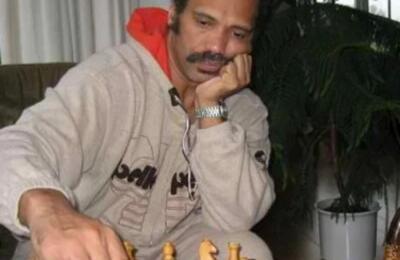 Cine a fost tatăl fraților Tate? Era jucător profesionist. Părintele celor doi a murit în 2015