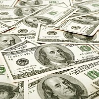 Dolarul american, în picaj. A atins cel mai scăzut nivel din ultimii trei ani