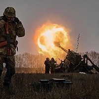 1% din bărbații Rusiei au murit în Ucraina, spun cele mai noi estimări. Un grafic arată cât de puțin teritoriu a câștigat Moscova în trei ani, în schimbul pierderilor